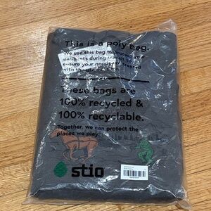 Stio Kids Giddy Up Hoodie size Large Raven Heather